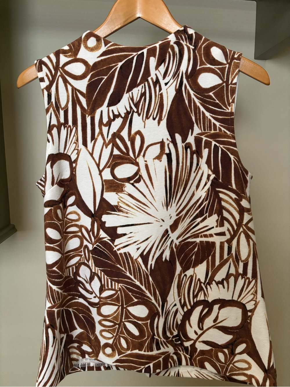 Talbots Sleeveless Top Brown White Botanical Pattern size S